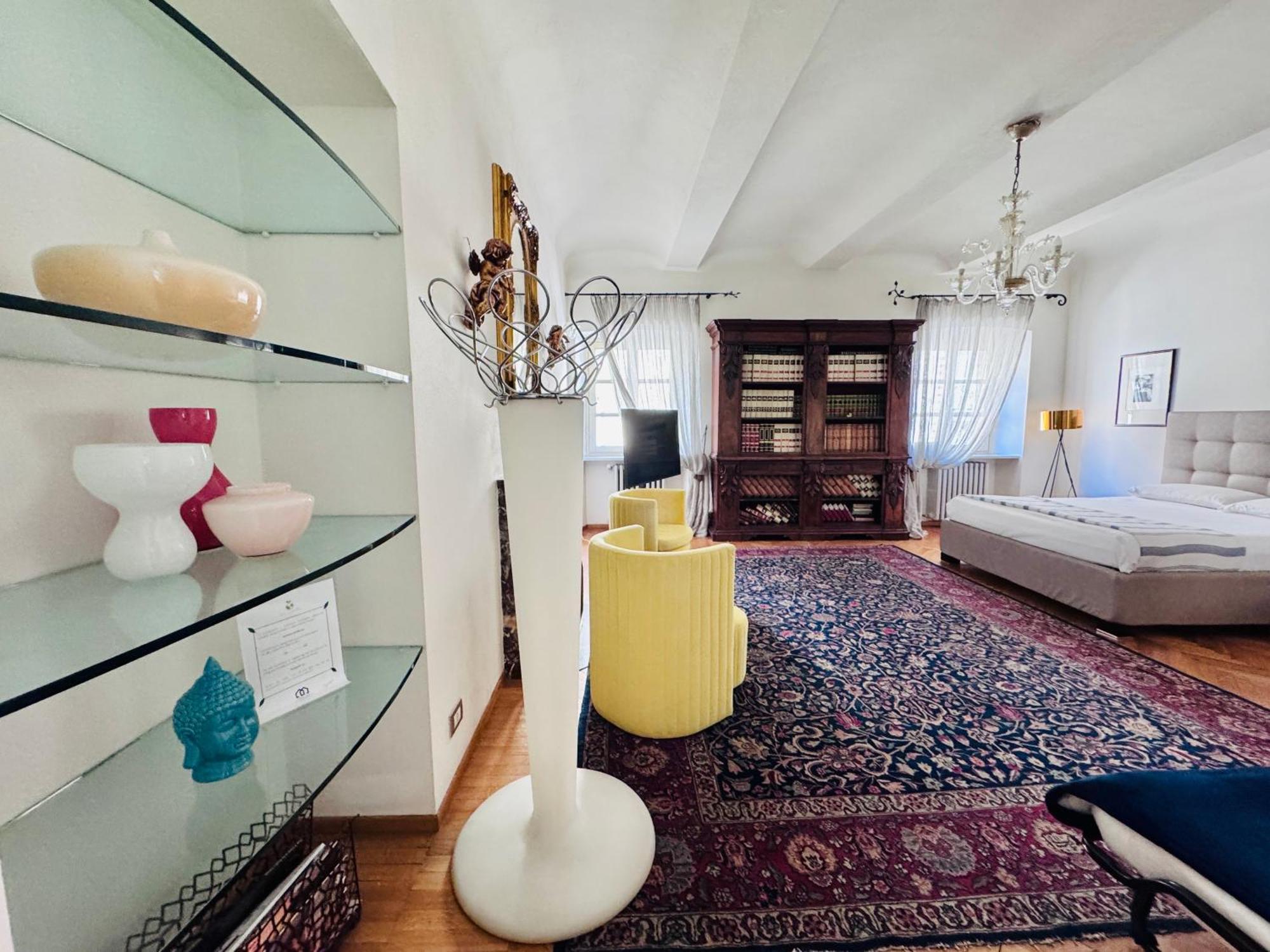 Comecasa Alfieri Elegant Apartment アスティ エクステリア 写真