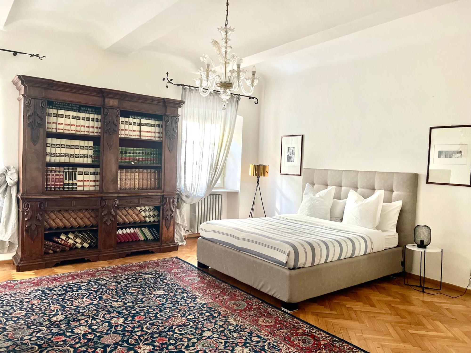 Comecasa Alfieri Elegant Apartment アスティ エクステリア 写真